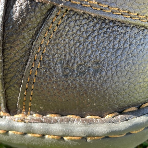 B.O.C women’s brown pebbles leather boots. Size 8 - Picture 3 of 7